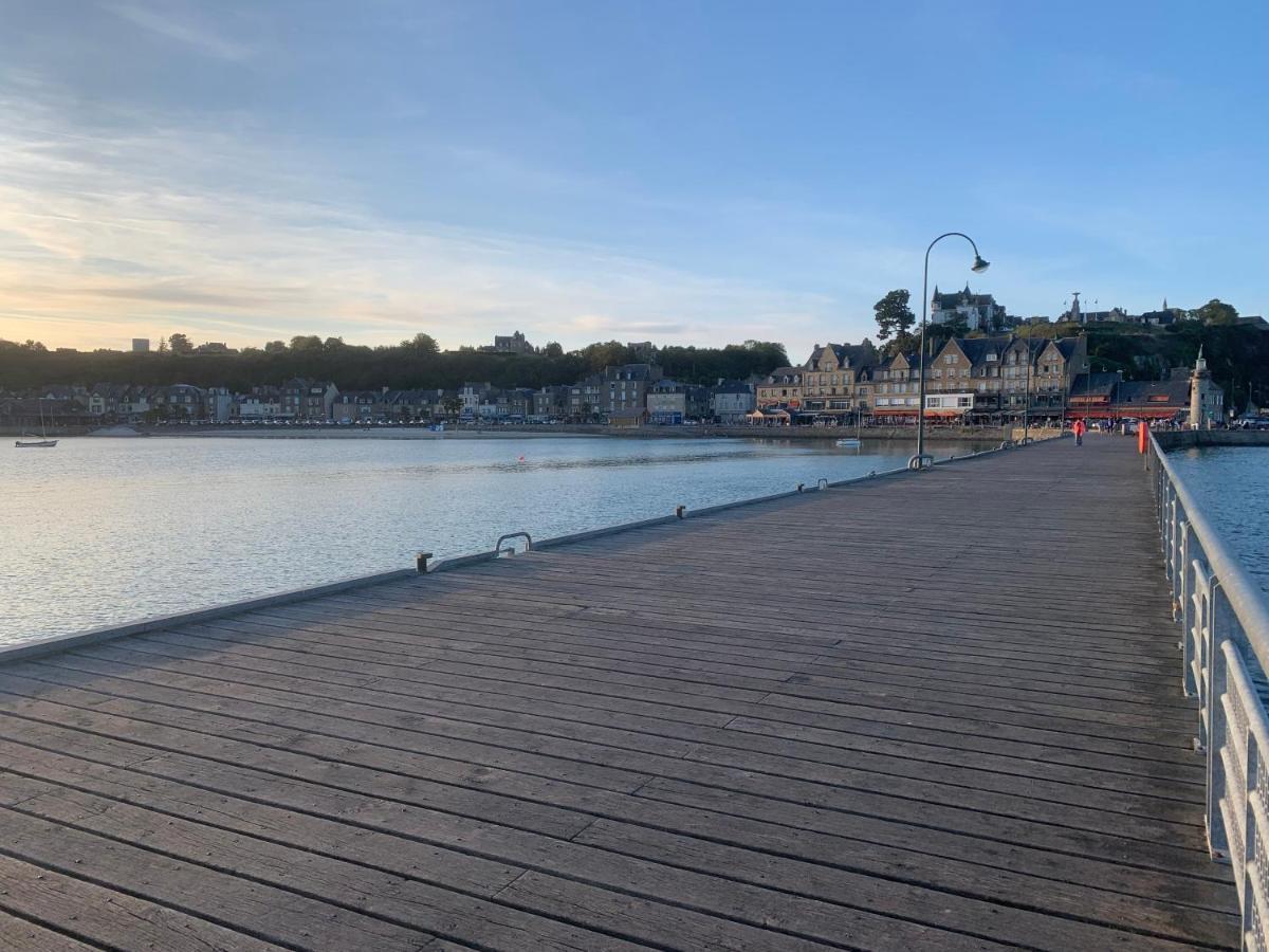 Vue Sur Mer Cancale Eksteriør billede